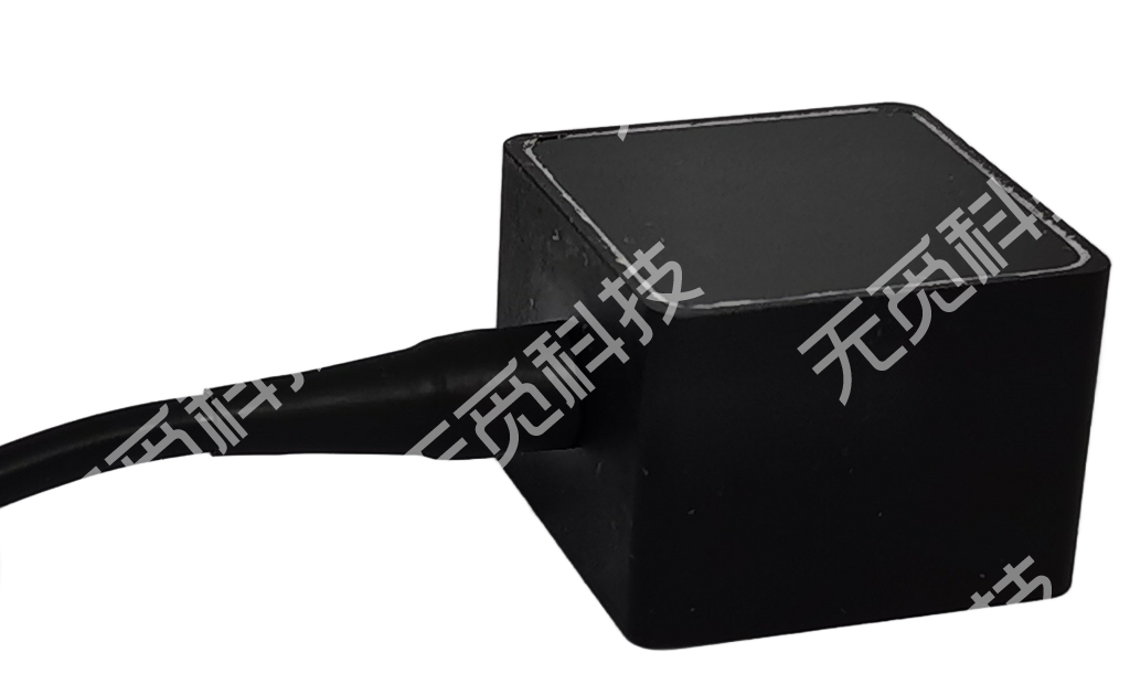电容式加速度传感器